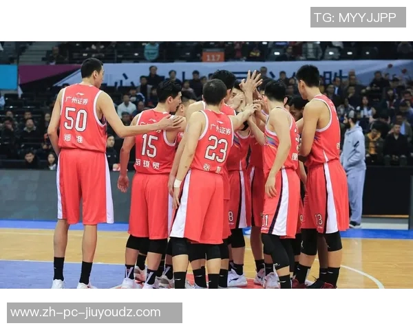 CBA精彩对决广州队迎战新疆队直播全程回顾与精彩瞬间分析