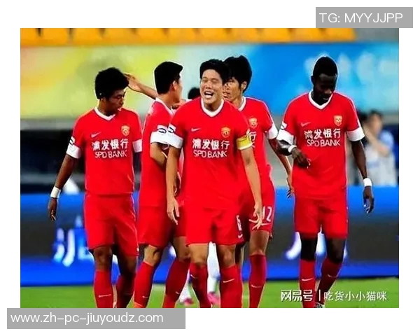 亚冠激战恒大迎战上港两强对决谁能笑到最后